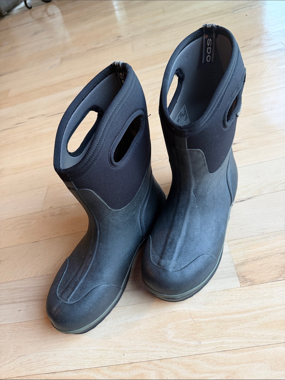 Bogs Black Ultra Mid Slip-On Waterproof Insulated Rain Boots Sz 10 with Handles
